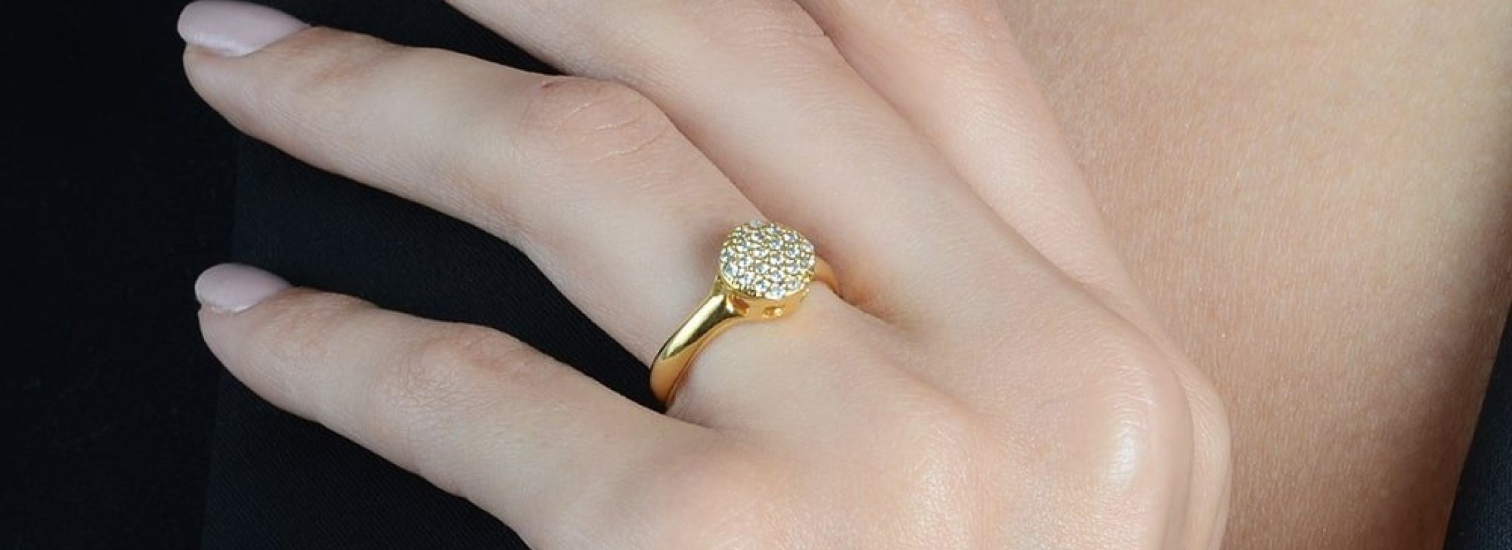 anel-chuveiro-cravejado-de-zirconia-folheado-em-ouro-amarelo-1.jpg